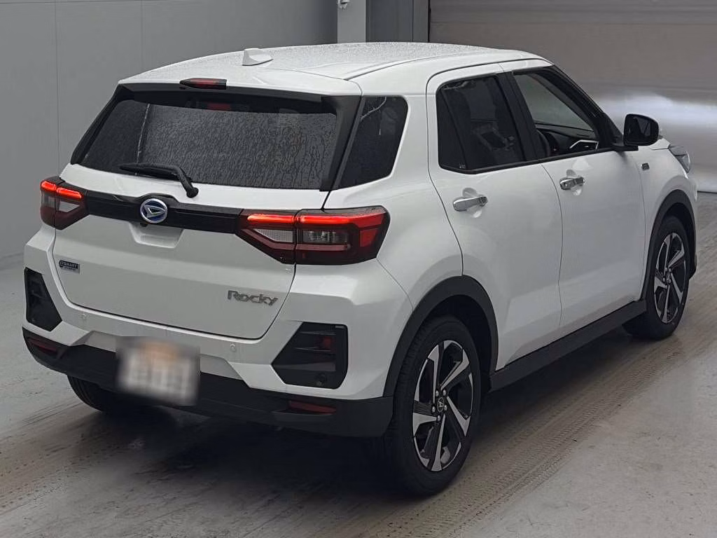 DAIHATSU ROCKY