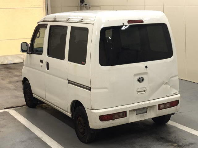 TOYOTA PIXIS VAN
