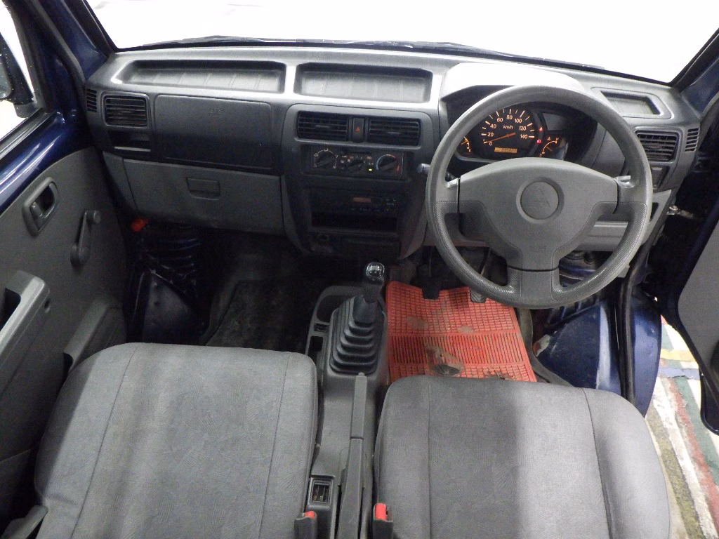 MITSUBISHI MINICAB