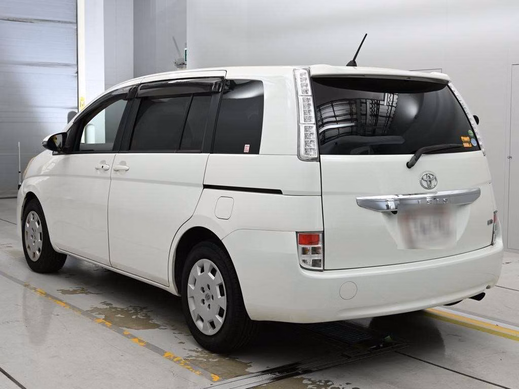 TOYOTA ISIS
