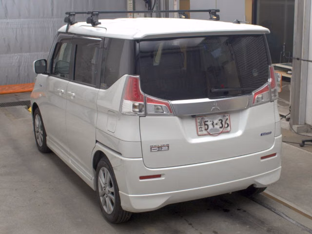 MITSUBISHI DELICA D:2