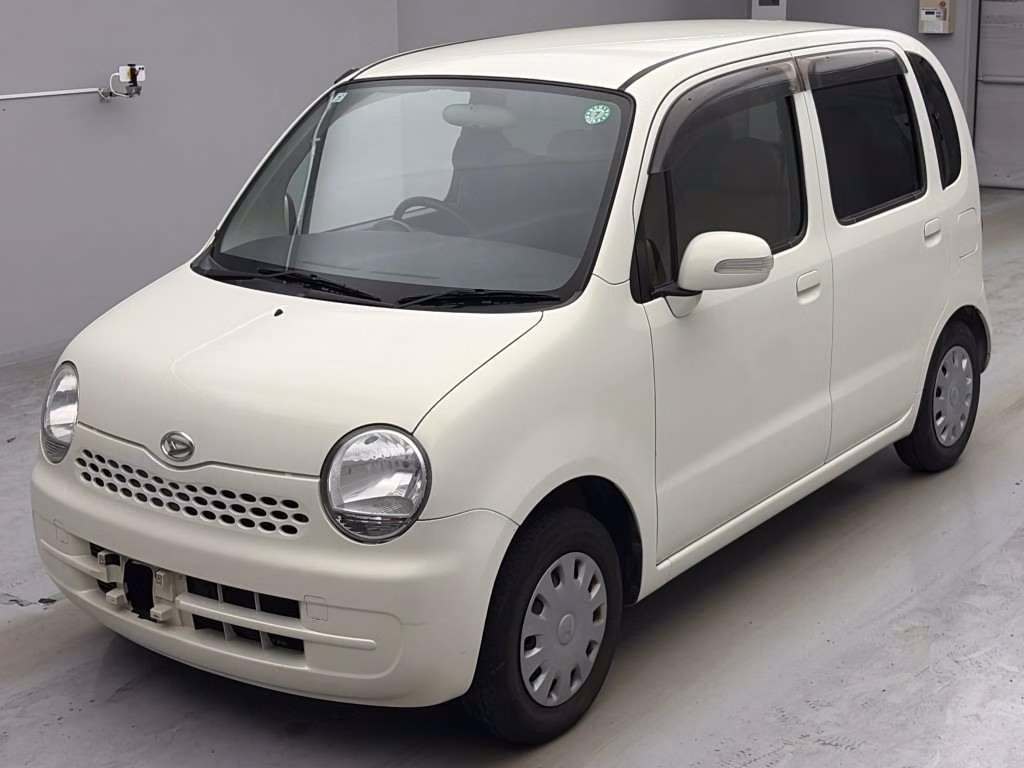 DAIHATSU MOVE LATTE