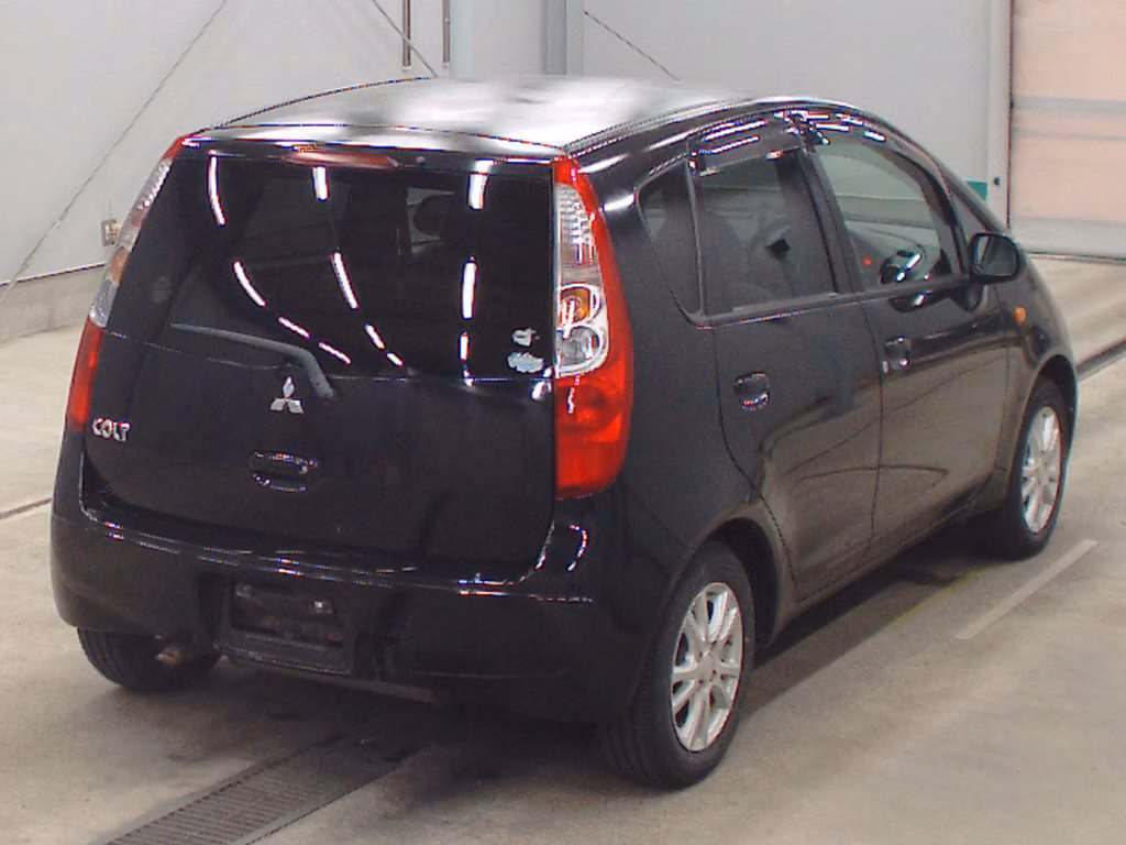 MITSUBISHI COLT