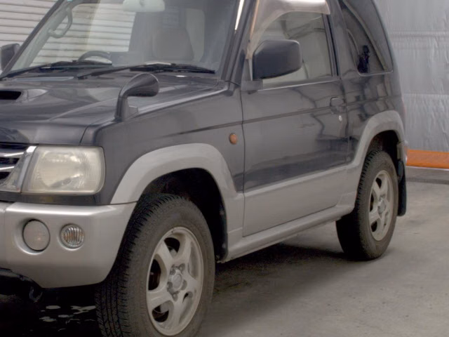MITSUBISHI PAJERO MINI