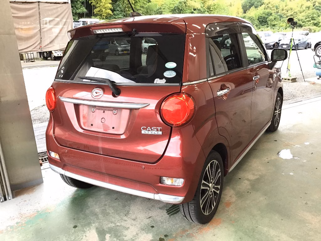 DAIHATSU CAST