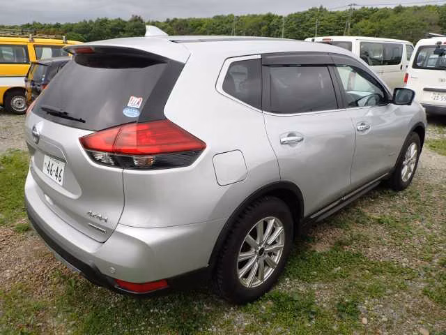 NISSAN X-TRAIL
