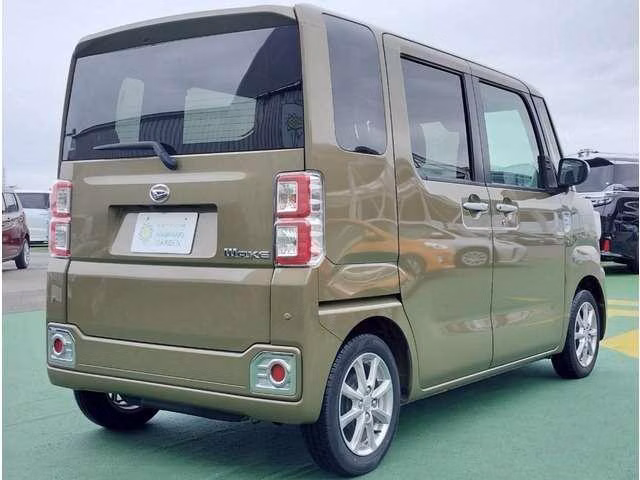 DAIHATSU WAKE
