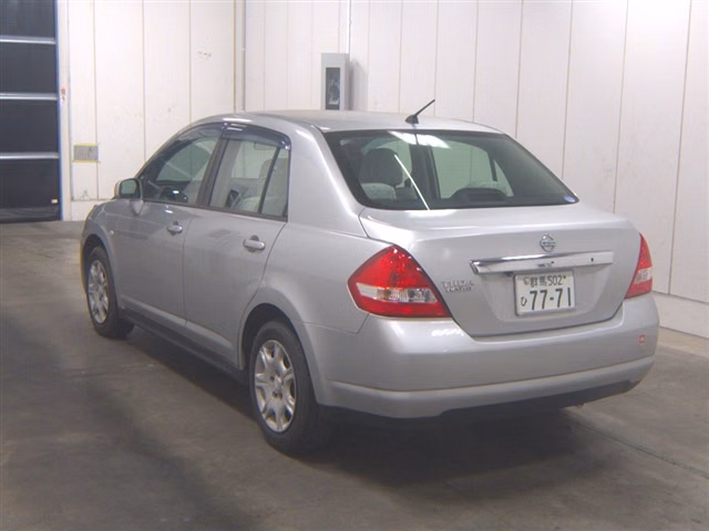 NISSAN TIIDA LATIO