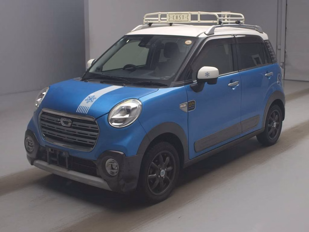 DAIHATSU CAST
