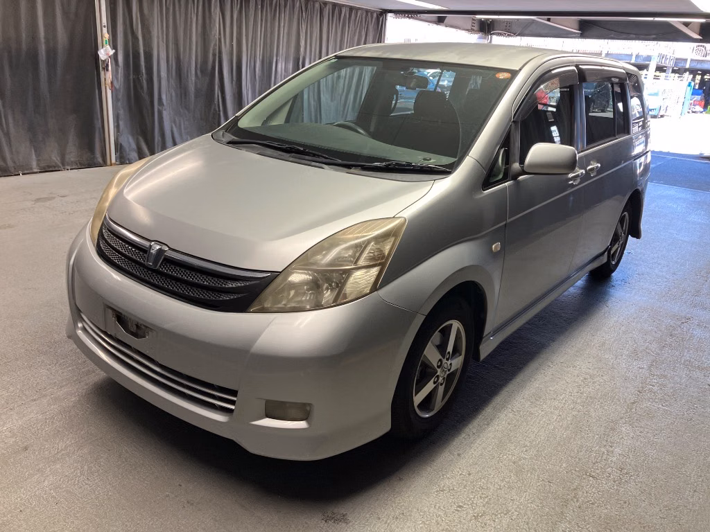 TOYOTA ISIS