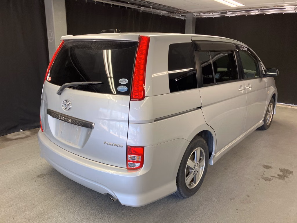 TOYOTA ISIS