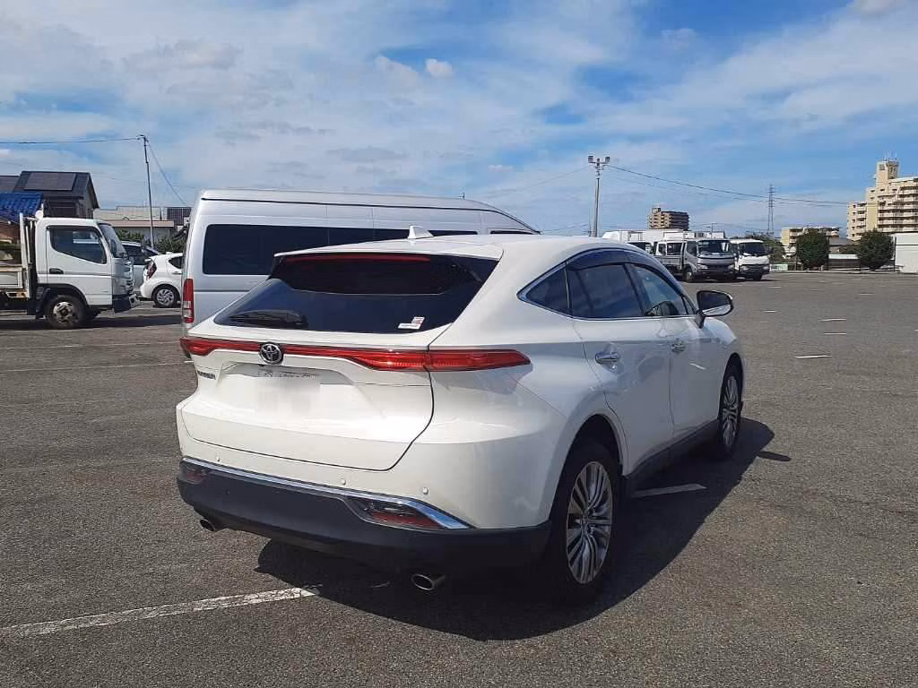 TOYOTA HARRIER