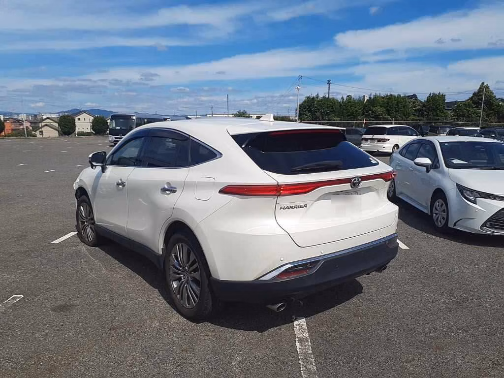 TOYOTA HARRIER