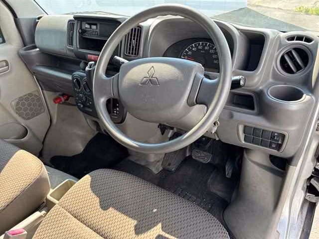 MITSUBISHI MINICAB