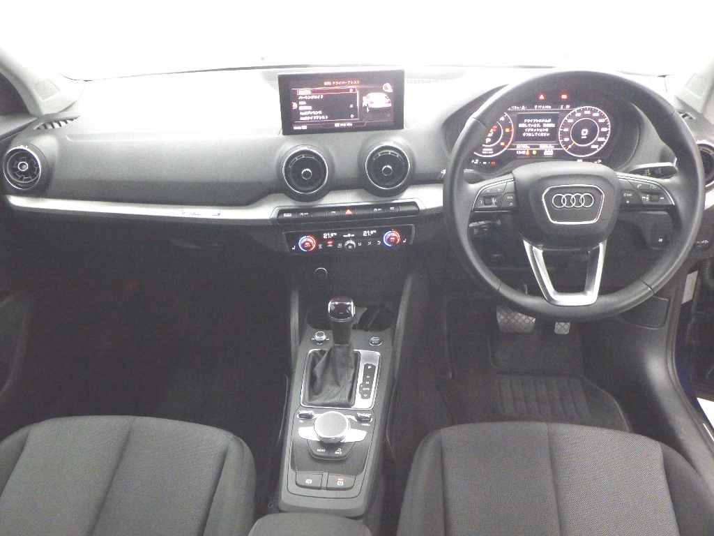 AUDI Q2