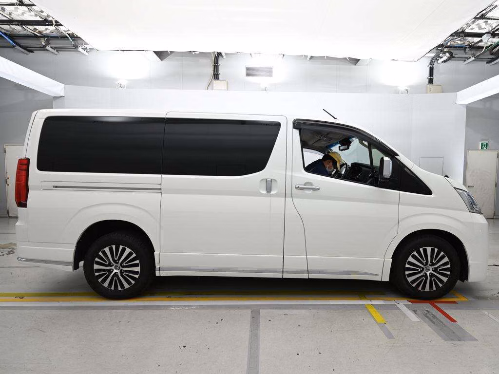 TOYOTA GRANACE