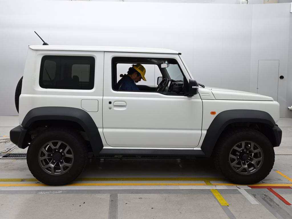SUZUKI JIMNY SIERRA