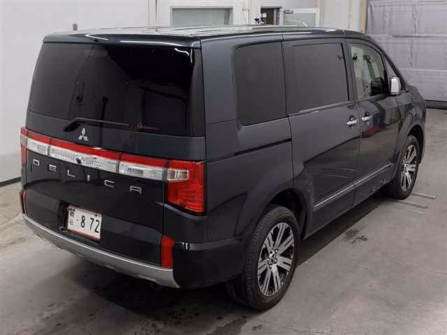 MITSUBISHI DELICA D:5