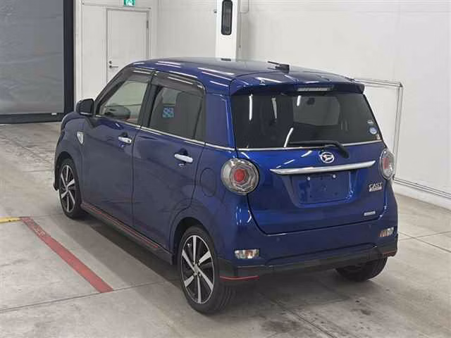 DAIHATSU CAST
