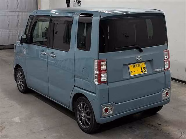 DAIHATSU WAKE