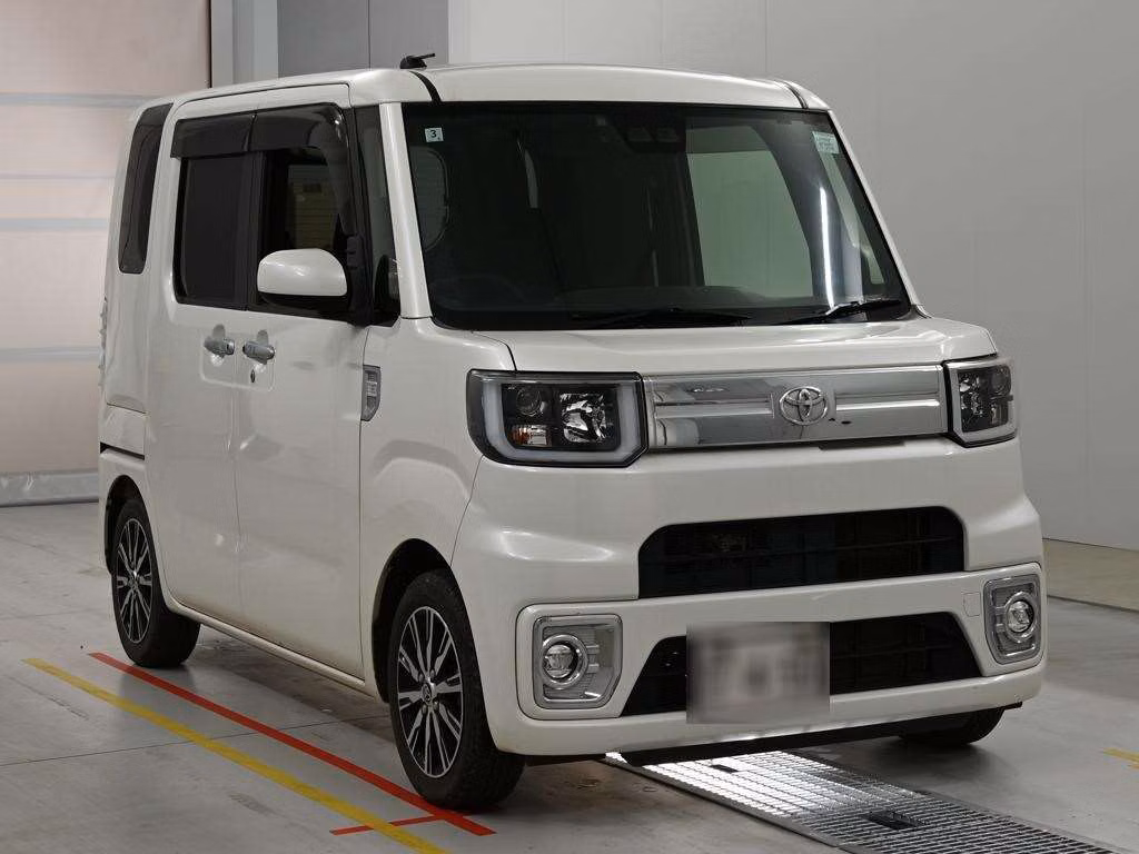 TOYOTA PIXIS MEGA