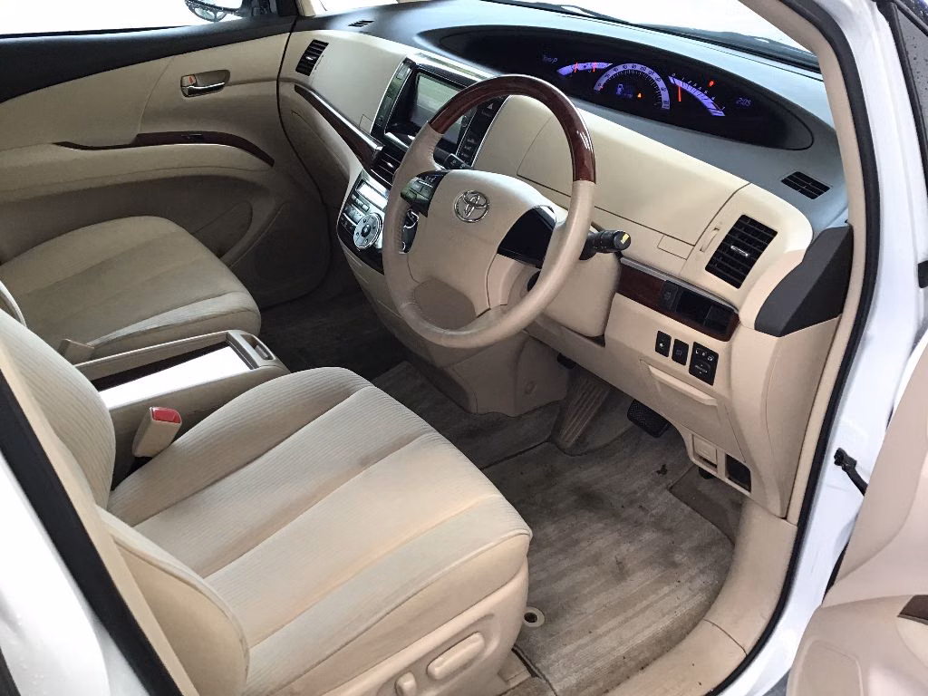 TOYOTA ESTIMA