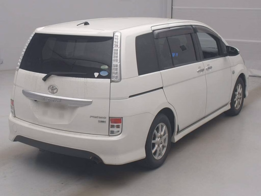 TOYOTA ISIS