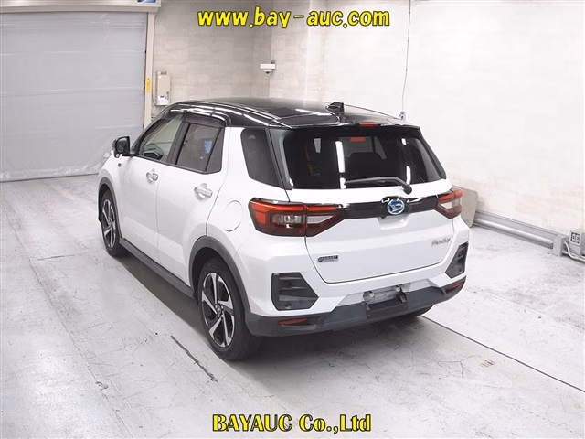 DAIHATSU ROCKY