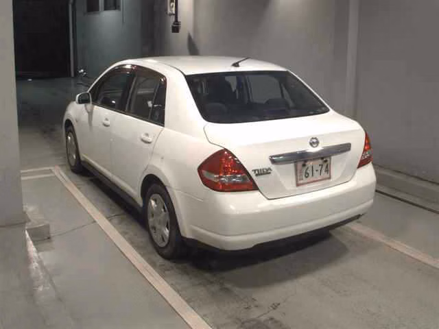 NISSAN TIIDA LATIO