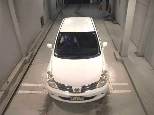 NISSAN TIIDA LATIO