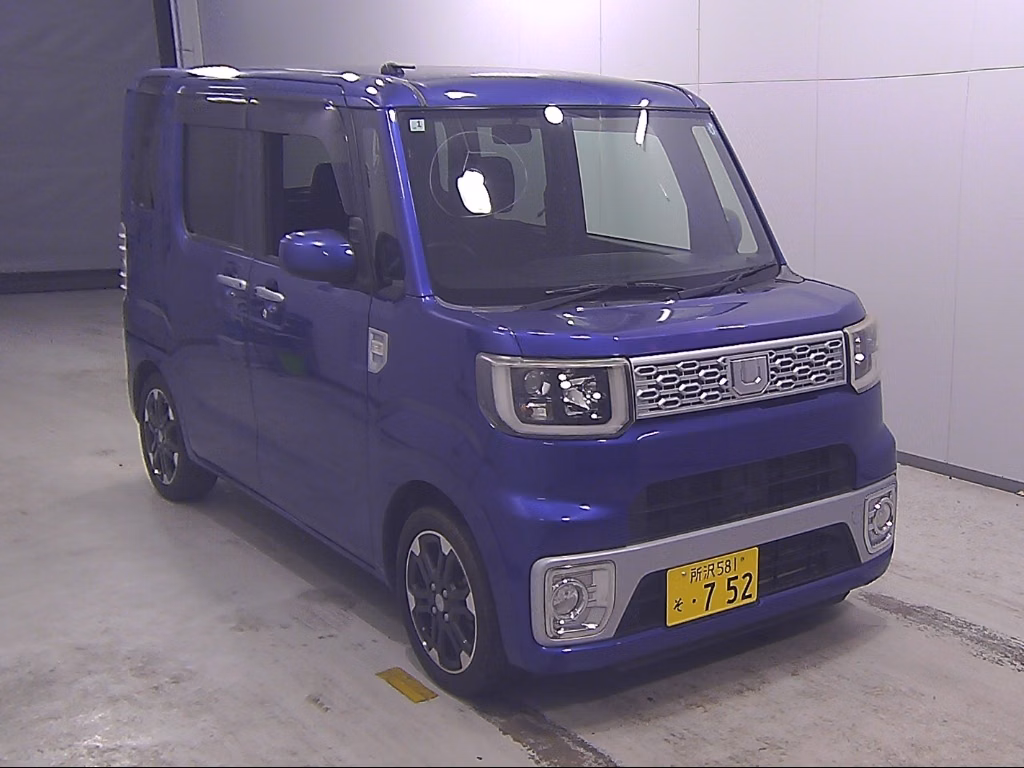 DAIHATSU WAKE