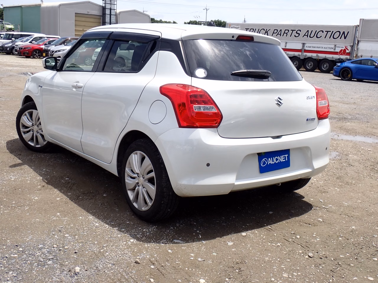 SUZUKI SWIFT