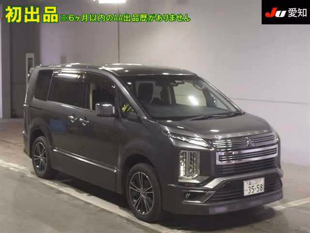 MITSUBISHI DELICA D:5