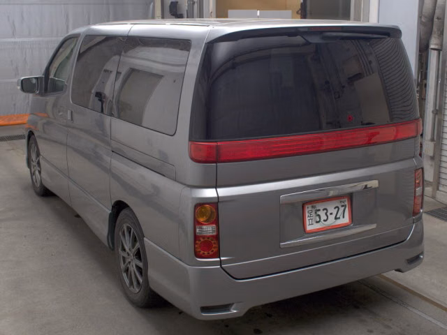 NISSAN ELGRAND
