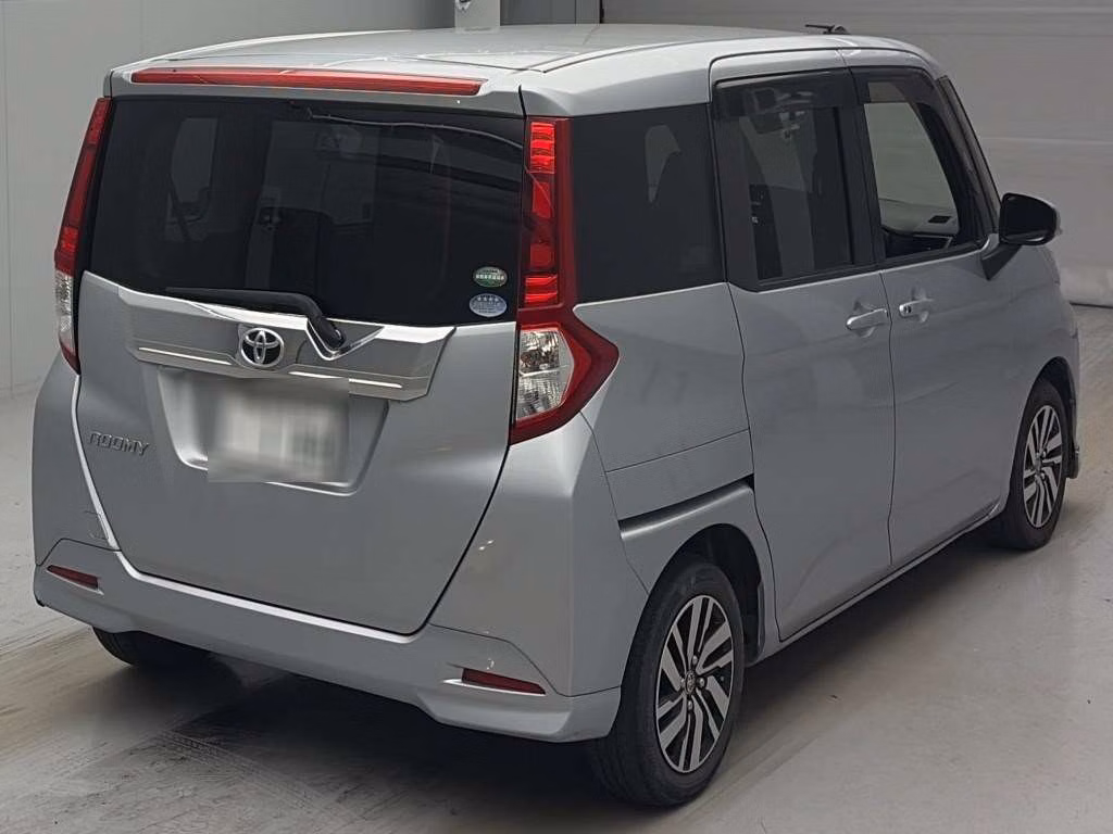 TOYOTA ROOMY