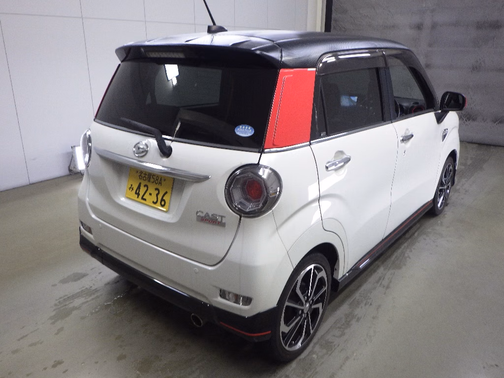 DAIHATSU CAST