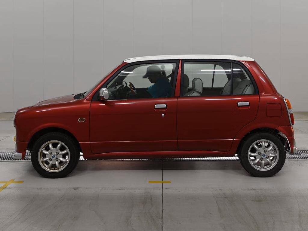 DAIHATSU MIRA GINO