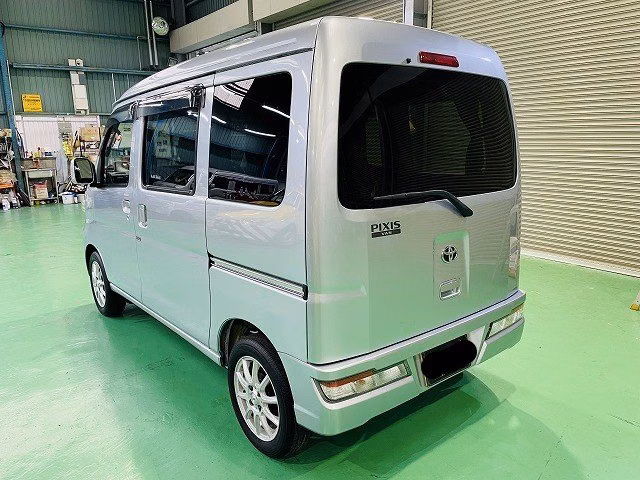 TOYOTA PIXIS VAN