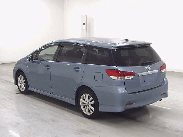 TOYOTA WISH
