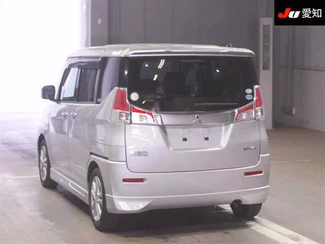 MITSUBISHI DELICA D:2