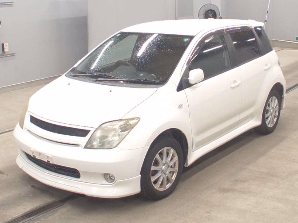 TOYOTA IST