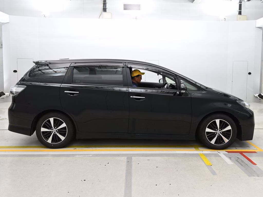 TOYOTA WISH