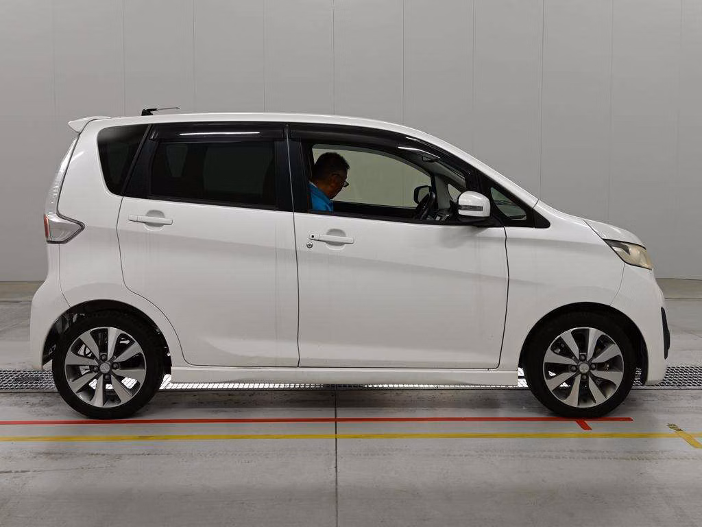 MITSUBISHI EK CUSTOM