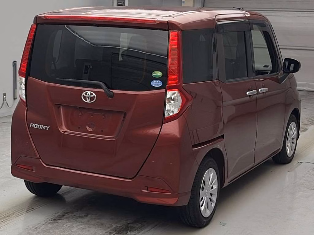TOYOTA ROOMY