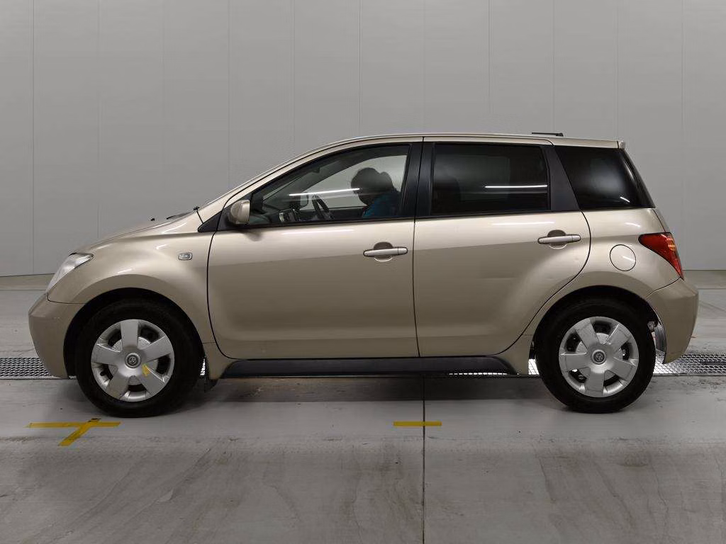 TOYOTA IST