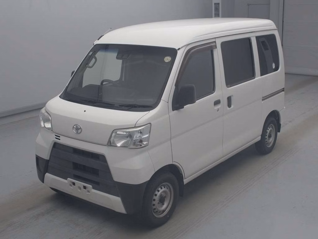 TOYOTA PIXIS VAN