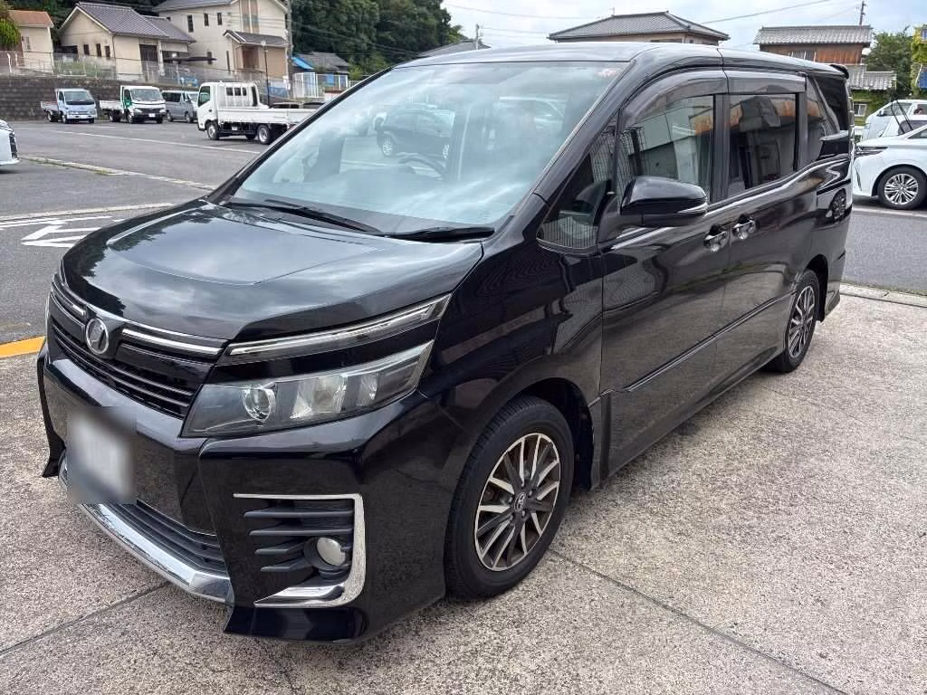 TOYOTA VOXY