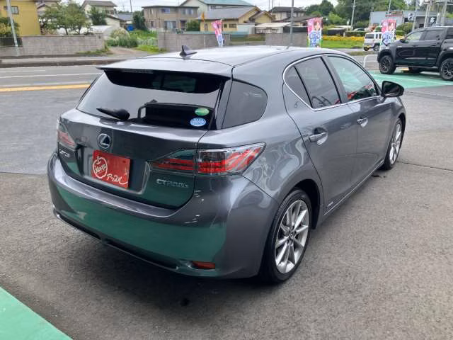 LEXUS CT200H