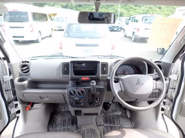 MITSUBISHI MINICAB