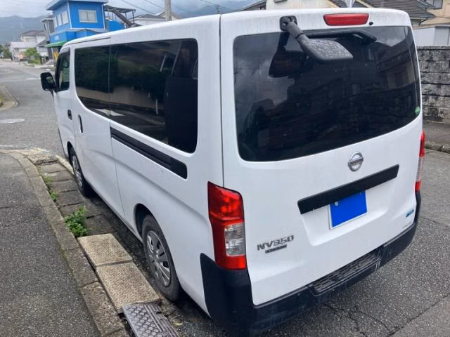 NISSAN NV350 CARAVAN